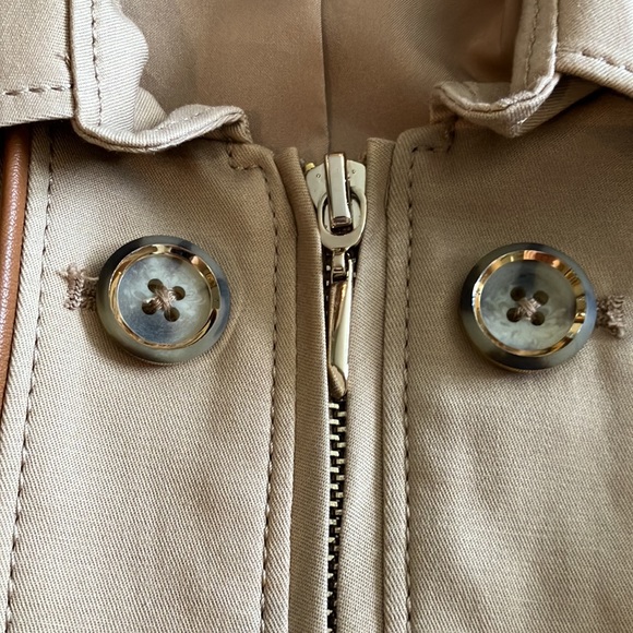 Fun beige and tan White House black market bomber jacket - Picture 7 of 15